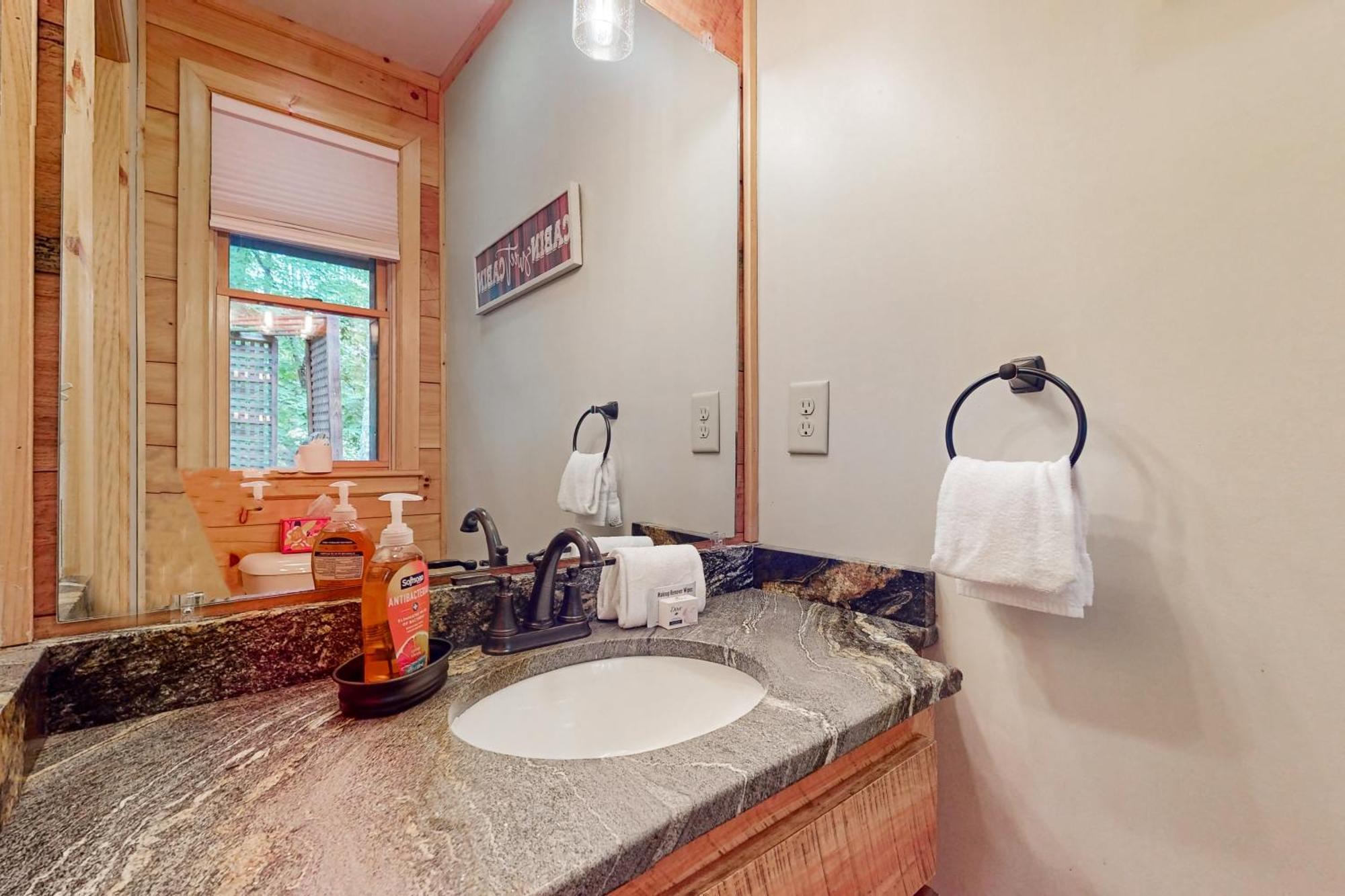 Simply Devine At Water'S Edge Villa Blue Ridge Bagian luar foto
