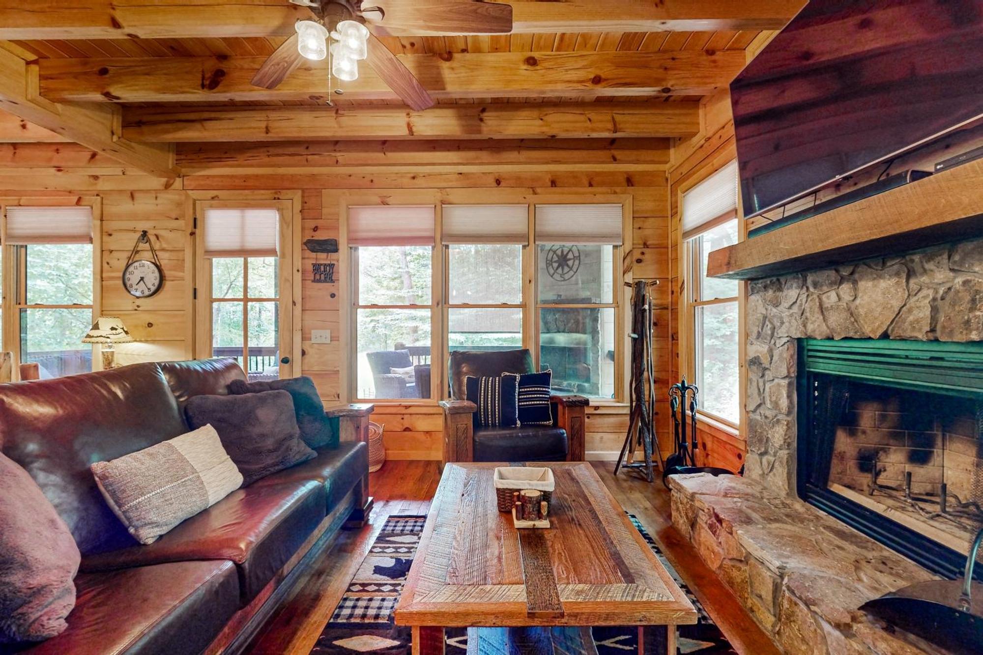 Simply Devine At Water'S Edge Villa Blue Ridge Bagian luar foto
