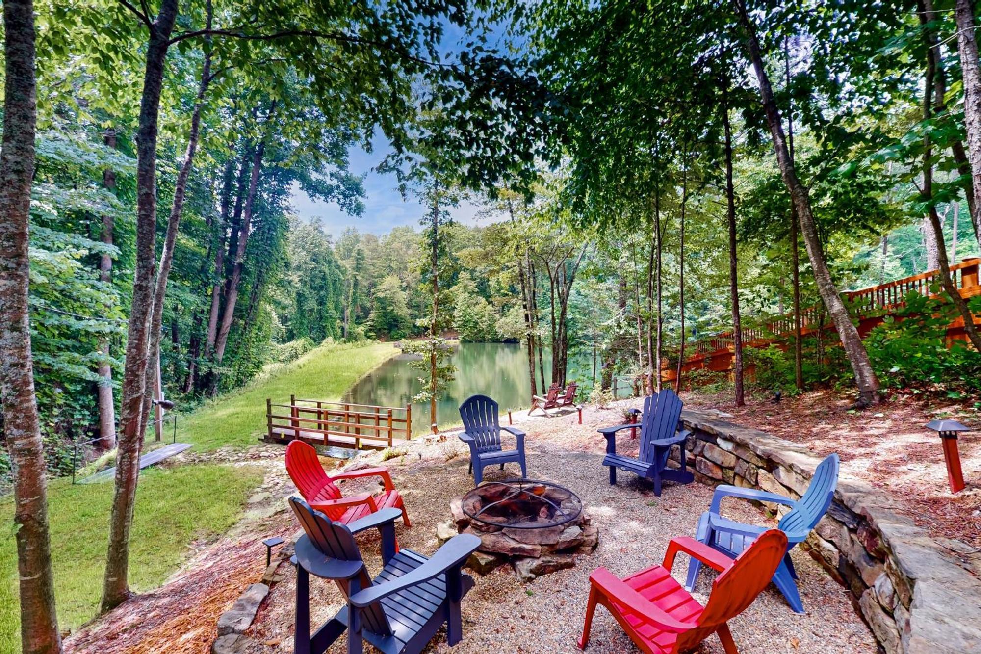 Simply Devine At Water'S Edge Villa Blue Ridge Bagian luar foto