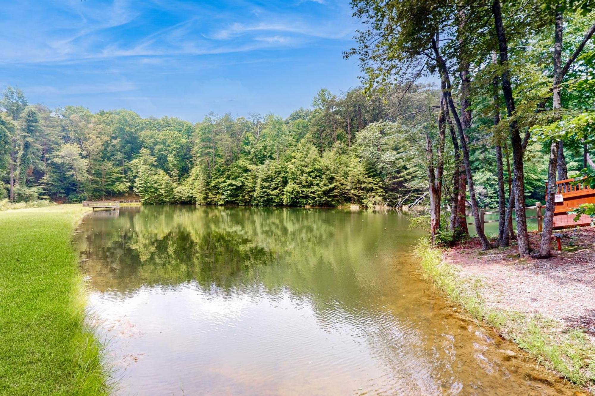 Simply Devine At Water'S Edge Villa Blue Ridge Bagian luar foto